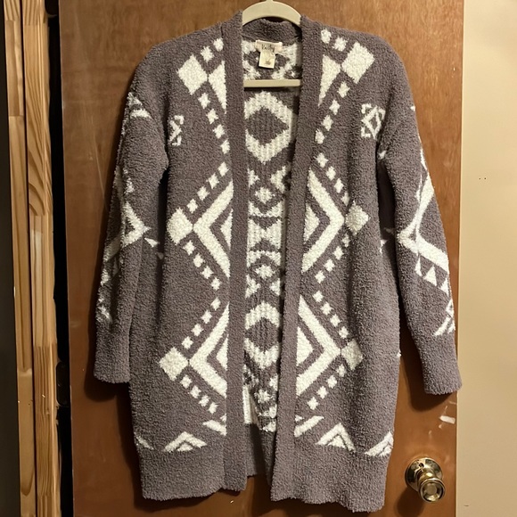 Kaisely Sweaters - NWOT Kaisley open teddy bear sweater